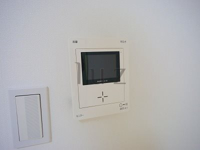 南軽井沢戸建のセキュリティ|モニター付きインターホンで安心のセキュリティです。