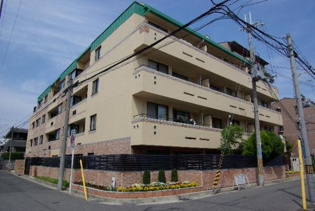 当店からもすぐのマンションにつきご案内がスムーズです。
９月リフォーム完了予定で、現況でのご見学も可能ですのでお気軽にお申し付けください。