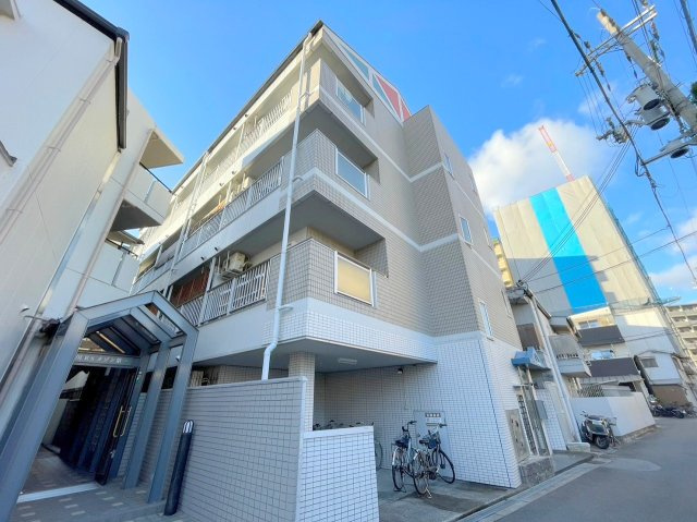 ジュネス西中島の外観