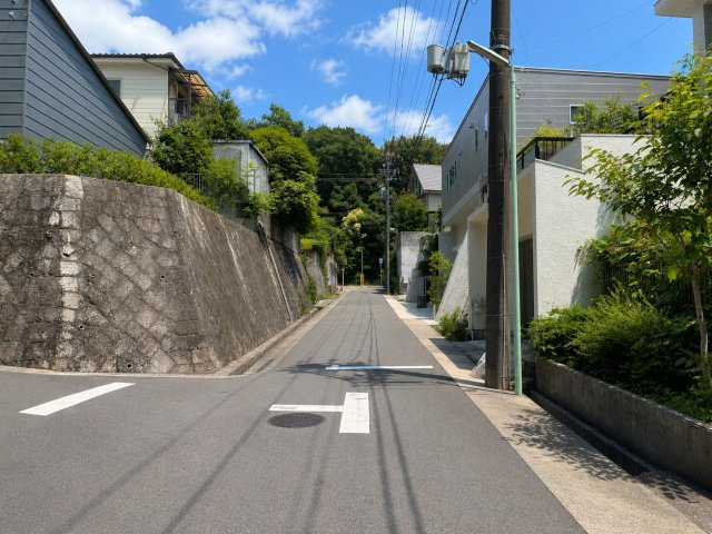 千種区東山元町4丁目戸建の前面道路含む現地写真
