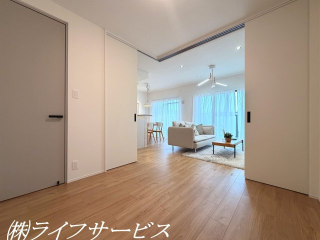 【洋室】 | レジオンパークス千舟公園 | 洋室５.０帖／クローゼット有！うれしいエアコン先行配管済！