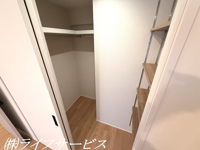 【収納】 | レジオンパークス千舟公園 | 洋室５.５帖／ウォークインクローゼット有