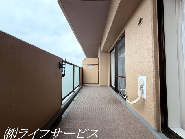 【バルコニー】 | レジオンパークス千舟公園 | 東南向きのバルコニーは陽当り良好！