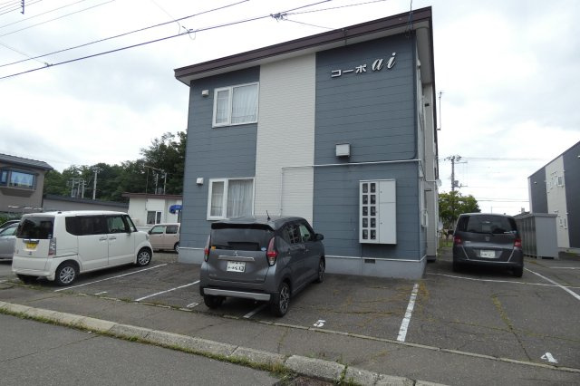 コーポａｉの駐車場