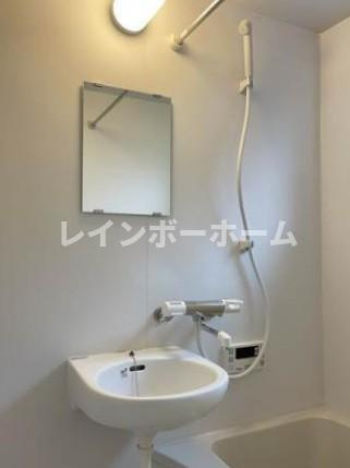 アイコート川越の洗面所