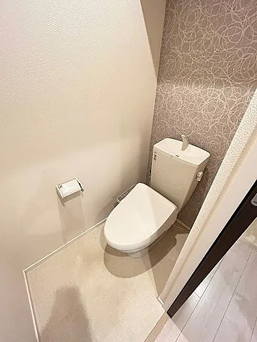 西宮市甲子園口４丁目の賃貸マンションのトイレ