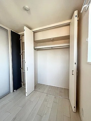 西宮市甲子園口４丁目の賃貸マンションの収納
