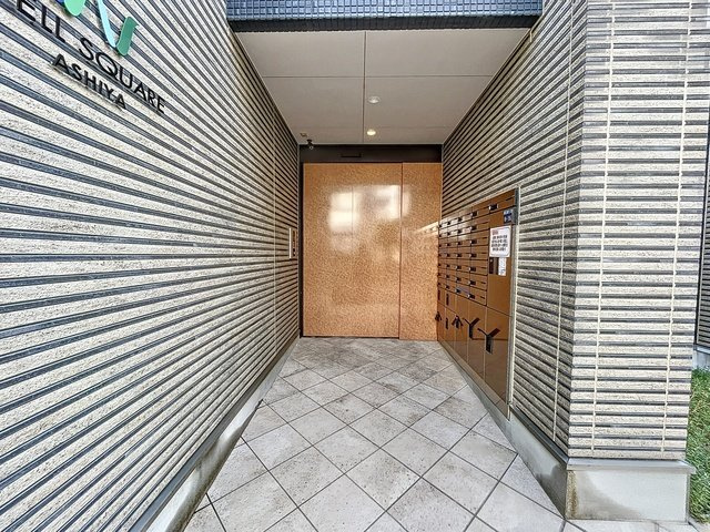 ウェルスクエア芦屋のエントランス