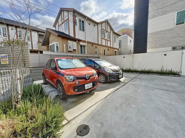 ウェルスクエア芦屋の駐車場