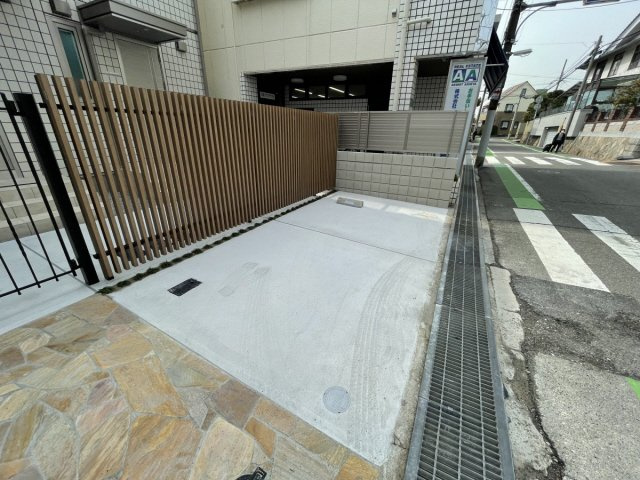 Bailey-A（ベリーA）の駐車場