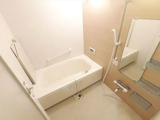 ラフィーネ御影の浴室