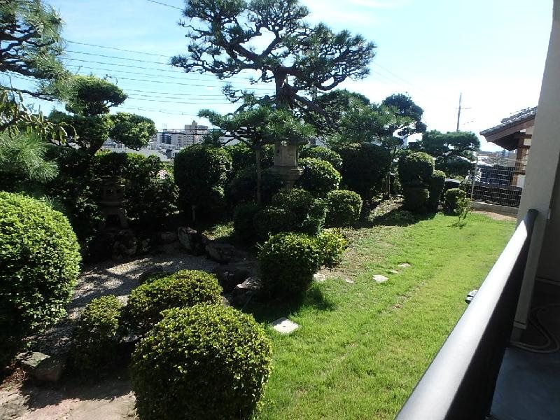 カナール岡本の庭