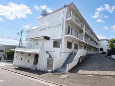 【外観】 | 森が丘スカイハイツ　ペット飼育可/上大岡駅・上永谷駅徒歩圏/約55㎡の広々バルコニー | ◆管理体制良好なマンションです。清潔感のあるエントランスに開放感のある住環境。