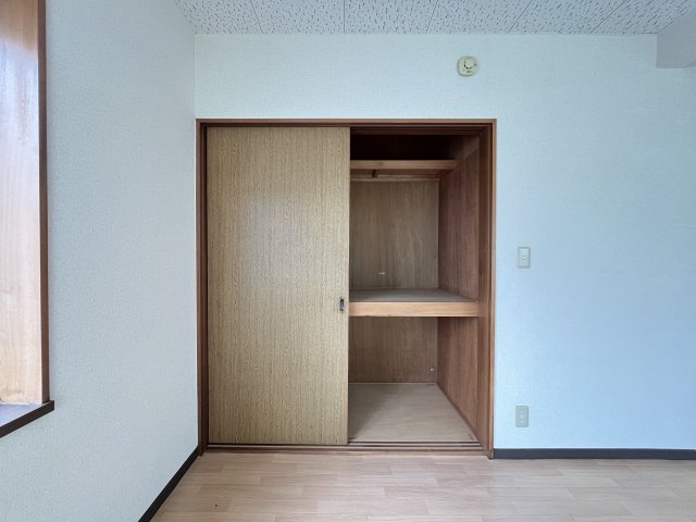 タウンハタガサキA棟の収納