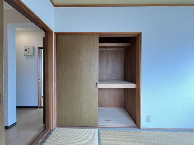 タウンハタガサキA棟の収納