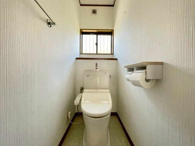 大網白里市上谷新田　中古戸建のトイレ