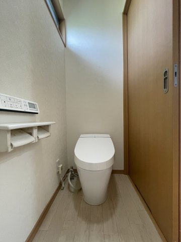 飯山町川原　戸建のトイレ