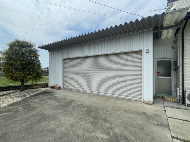 飯山町川原　戸建の駐車場