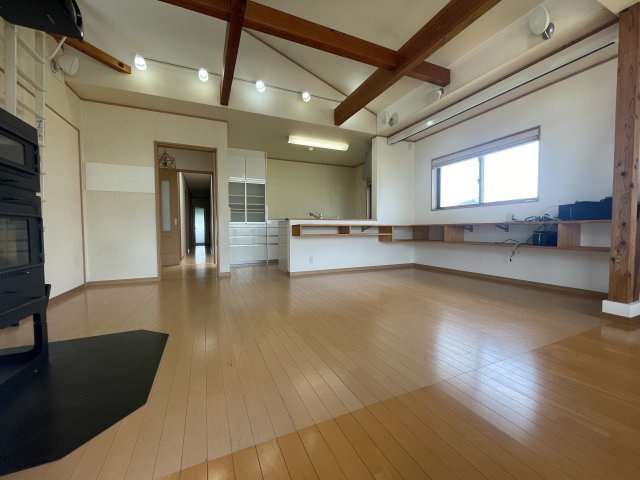 飯山町川原　戸建の居間・リビング