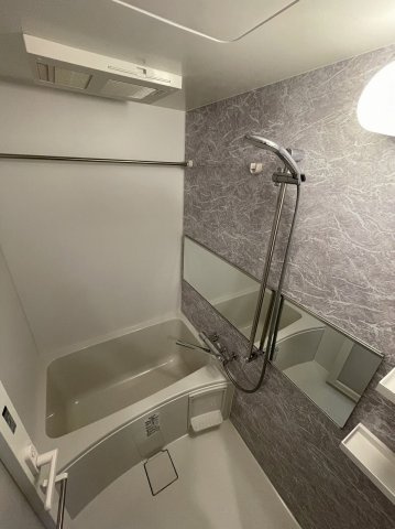 【浴室】スプランディッド江坂DUE 