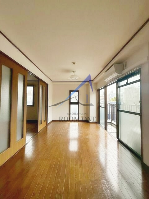 カーサフィオーレの居間・リビング|洋室のお部屋です。