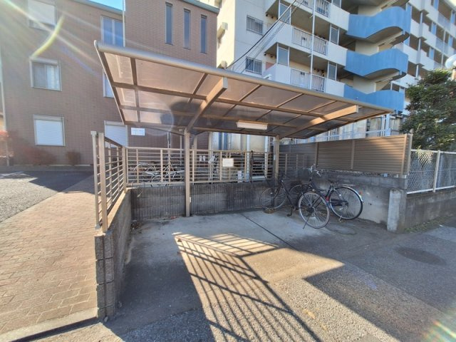 クイーンズヒルのその他共用部分|自転車駐輪場