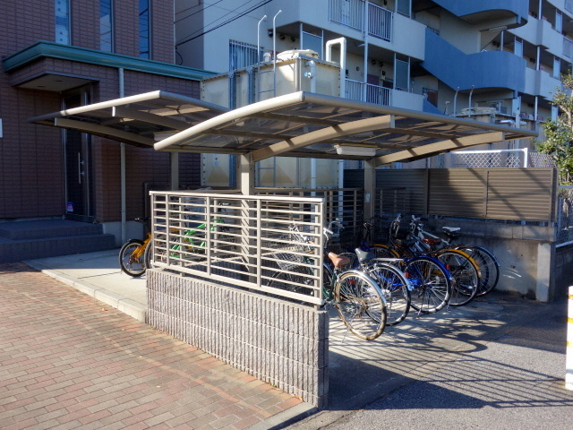 クイーンズヒルのその他共用部分|自転車駐輪場
