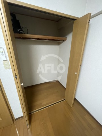ローレル関大前の収納|クローゼット