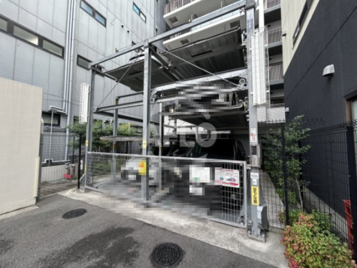 ミュプレ江坂(旧:ベルフェリーク江坂)の駐車場|ミュプレ江坂　駐車場
