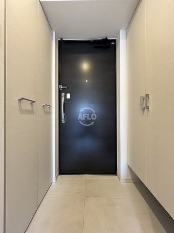 S-RESIDENCE新大阪WESTの玄関|S-RESIDENCE新大阪WEST　玄関