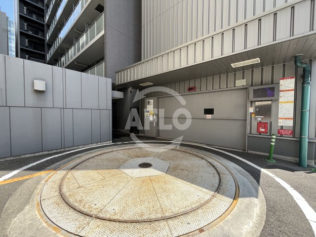 コンフォリア江坂の駐車場|コンフォリア江坂　駐車場