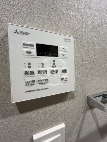 コンフォリアリヴ東三国駅前ソルテラスの洗面所|コンフォリア・リヴ東三国駅前ソルテラス　浴室乾燥機