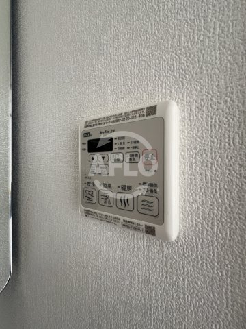 セレニテ十三ミラクの洗面所|セレニテ十三ミラク　浴室乾燥機