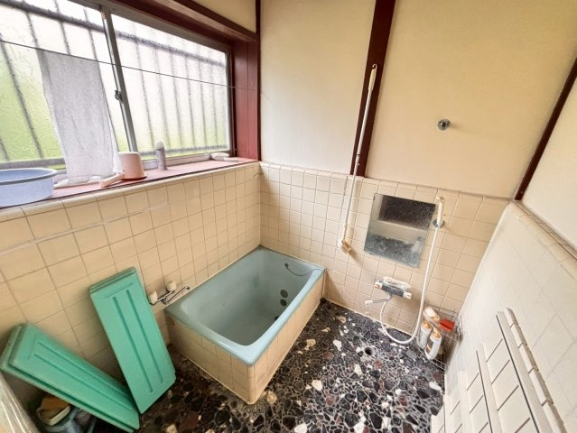 香取郡多古町多古　中古戸建の浴室