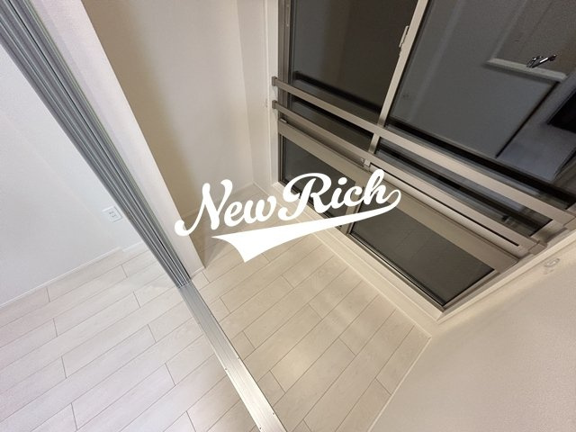 高崎市問屋町西２丁目のアパートのバルコニー