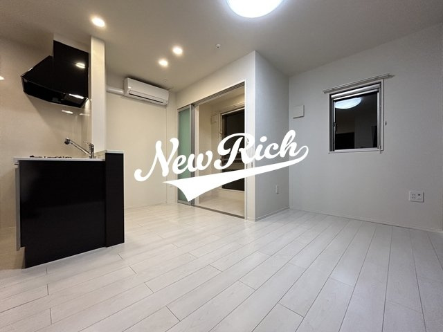 高崎市問屋町西２丁目のアパートの居間・リビング
