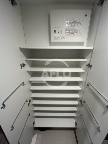 ジオタワー大阪十三　十三小学校の収納|シューズボックス