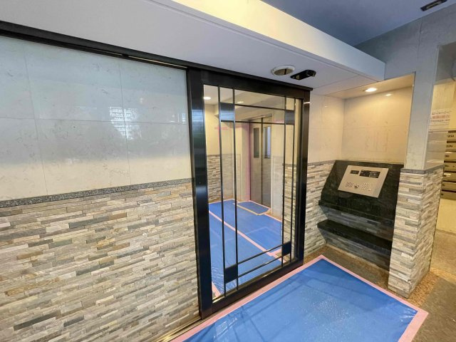 クレストフォルム田町ベイフロントスクエアのエントランス