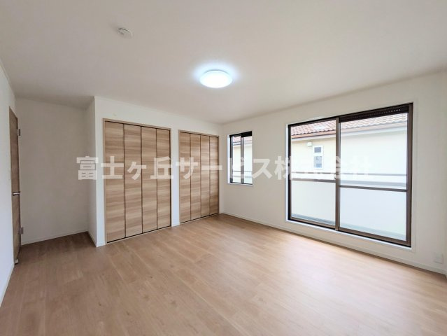 【寝室】 | 浜松市中央区半田山3丁目 中古戸建て | 寝室です