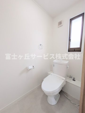 【トイレ】 | 浜松市中央区半田山3丁目 中古戸建て | １F2F同タイプのトイレがあります