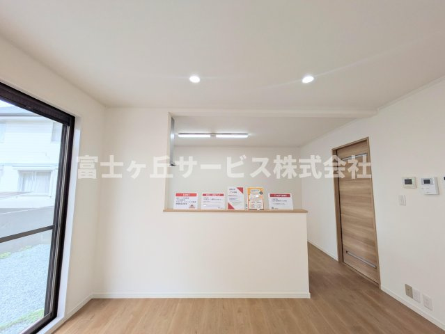 【キッチン】 | 浜松市中央区半田山3丁目 中古戸建て | 前から見たキッチンです
