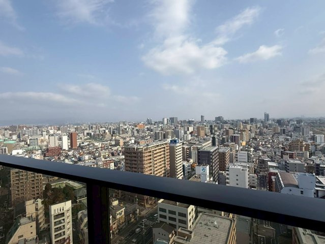 ジオタワー大阪十三　十三小学校の展望