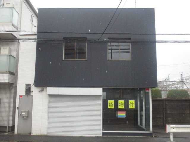 横浜市鶴見区駒岡２丁目の倉庫