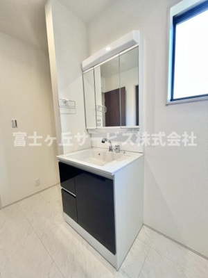 【独立洗面台】 | 浜松市中央区篠原町 新築一戸建て | 独立洗面台です