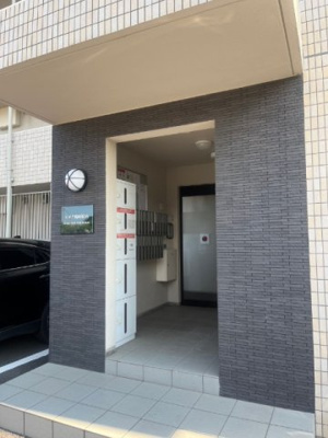【エントランス】 | ロゼア鶴崎駅前