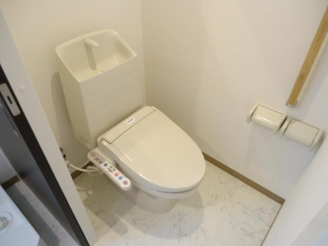サニーコート安倍のトイレ|シャワー付トイレ