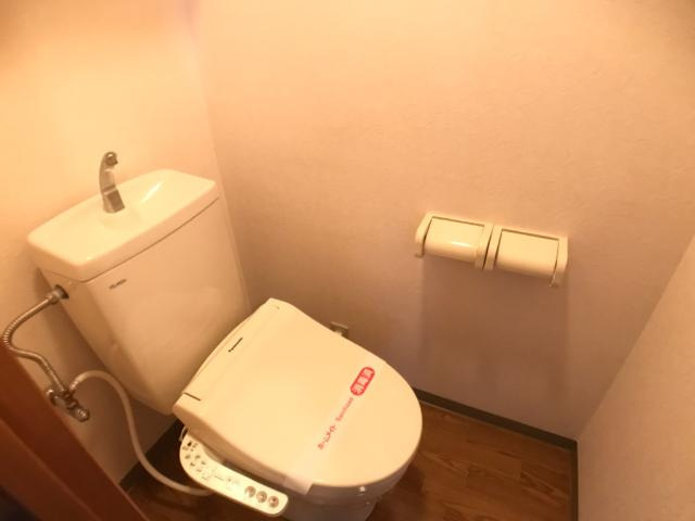 クローバービルのトイレ|シャワー付トイレ