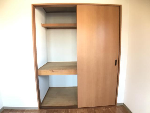 クローバービルの収納|クローゼット