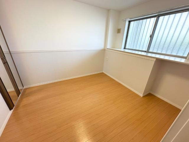 グランディール新栄町の内装|洋室