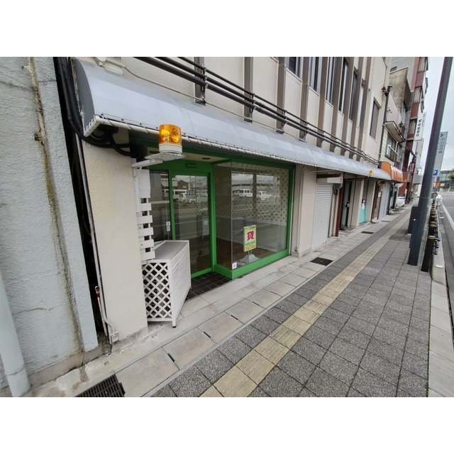 岐阜市司町の店舗一部の外観